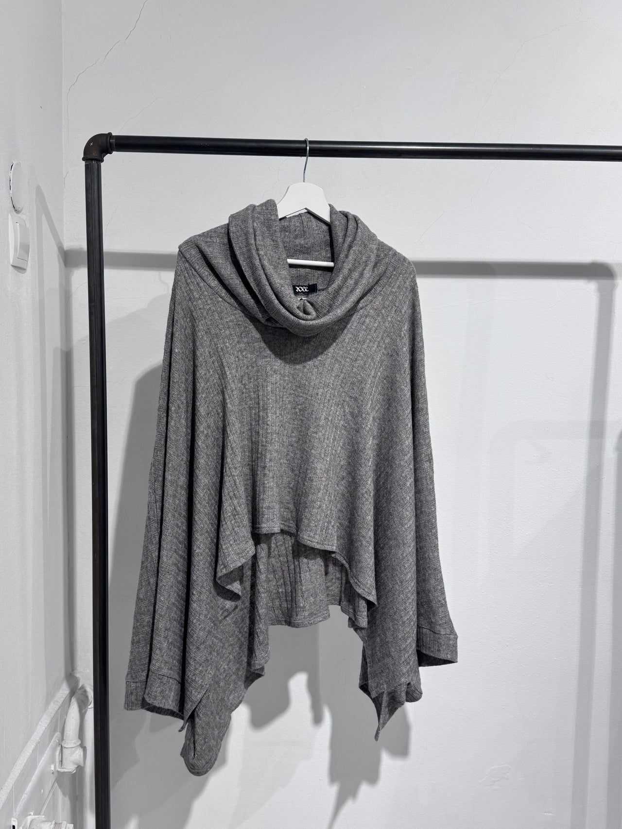 Poncho Pulli Strick